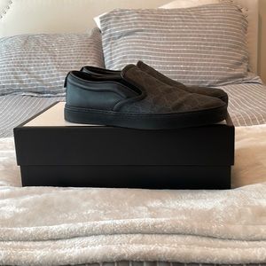 Gucci Slide Shoes! Good Condition! Used